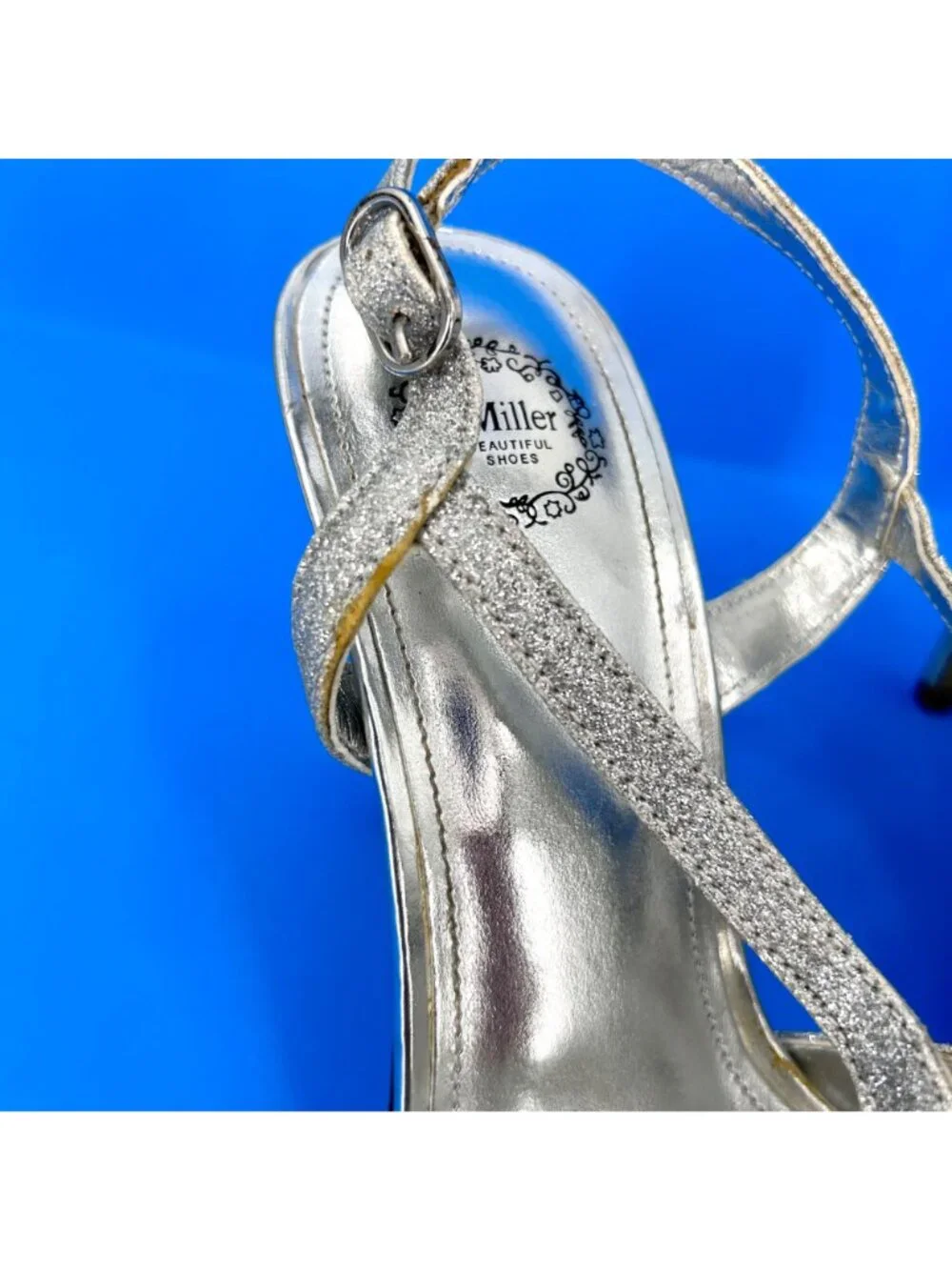 I. MILLER SILVER GLITTER HEELS - 8M